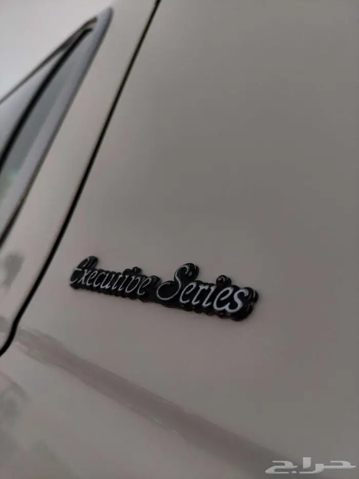 لنكولن تاون كار 2000 17