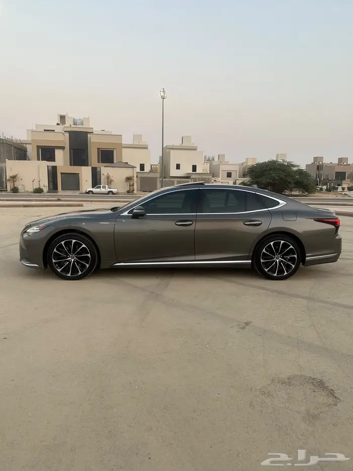 للبيع لكزس LS350 BB 2022 4