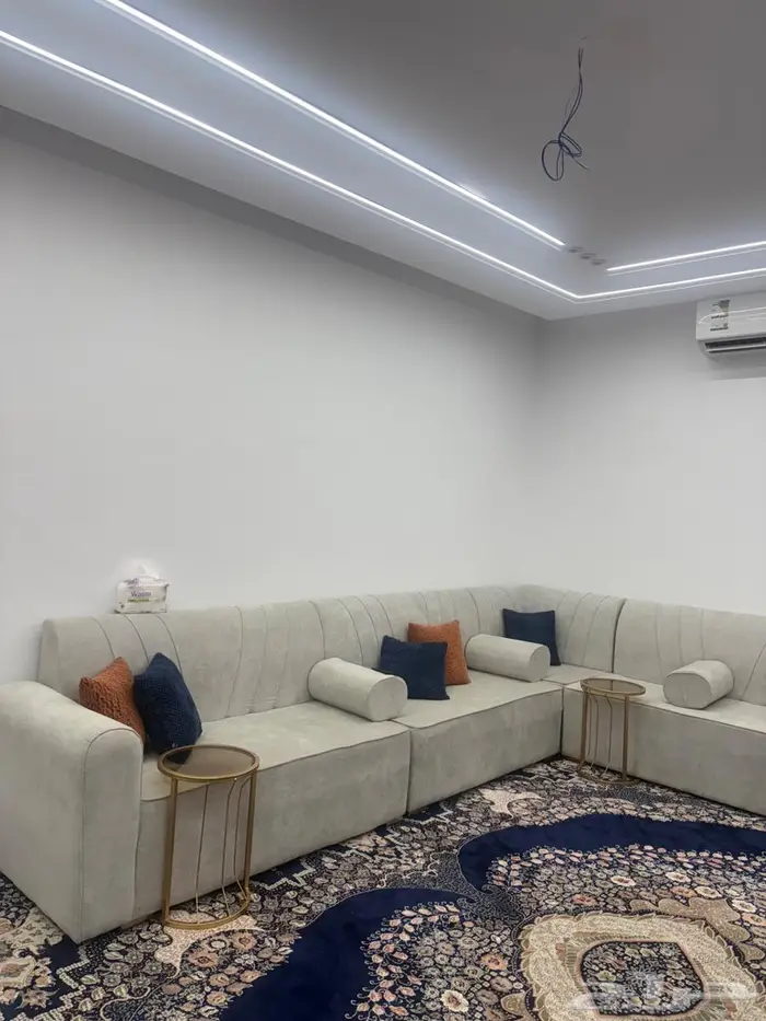 كنب حرف L 3 قطع مع وجود قطعتين اخرتين 1