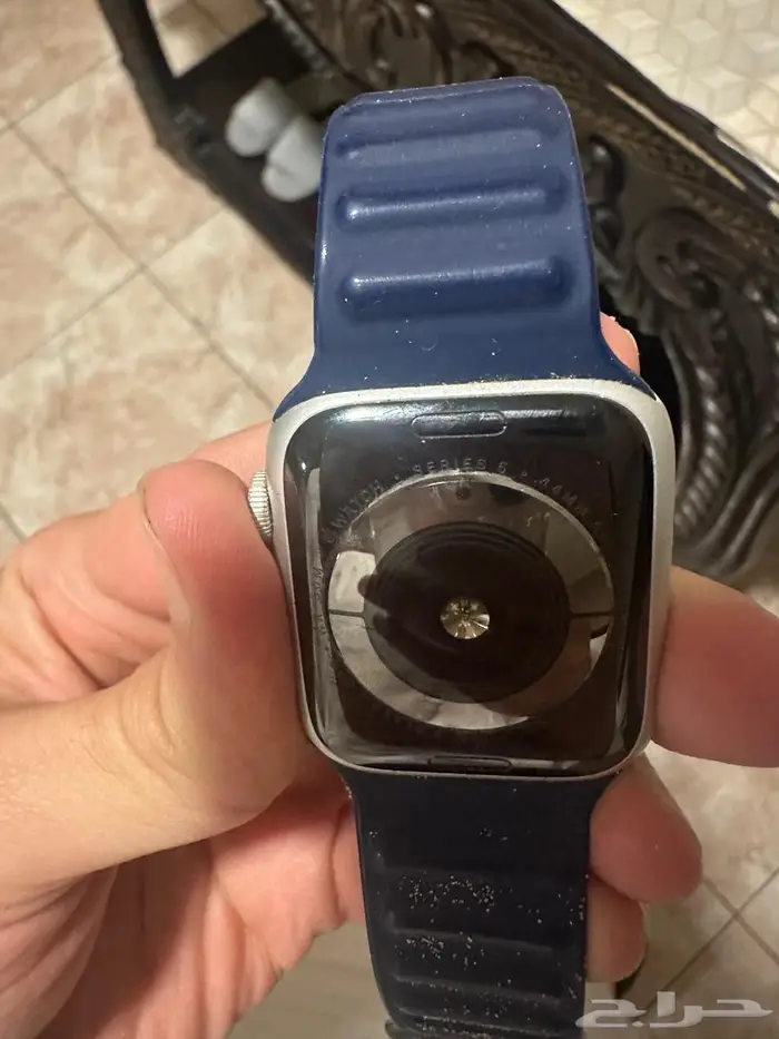 ساعة أبل الإصدار الخامس ب 400 ريال 0