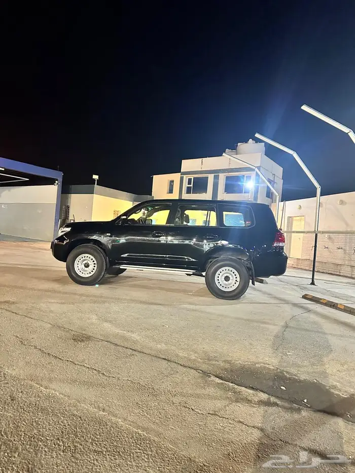 للبيع جي اكس اسود 2010 18