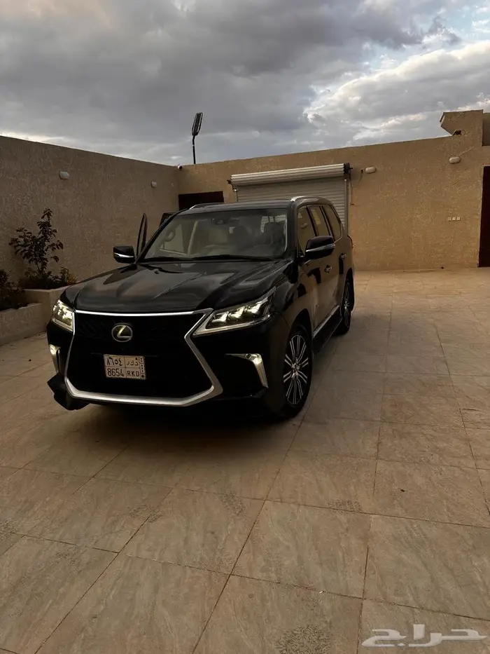 جيب لكزس 2016 سوبر سبورت 1