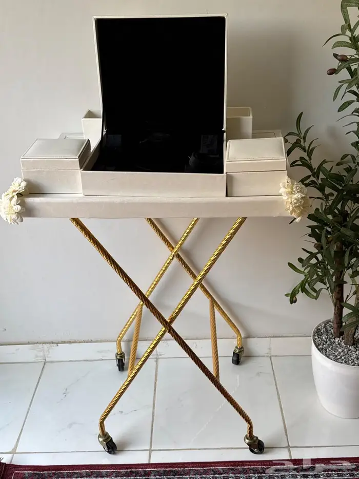 عربة ملكة أو شبكة للبيع 0