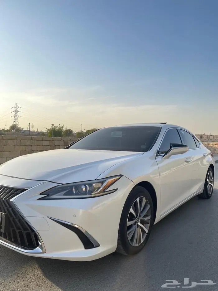 للبيع لكزس موديل 2021 6