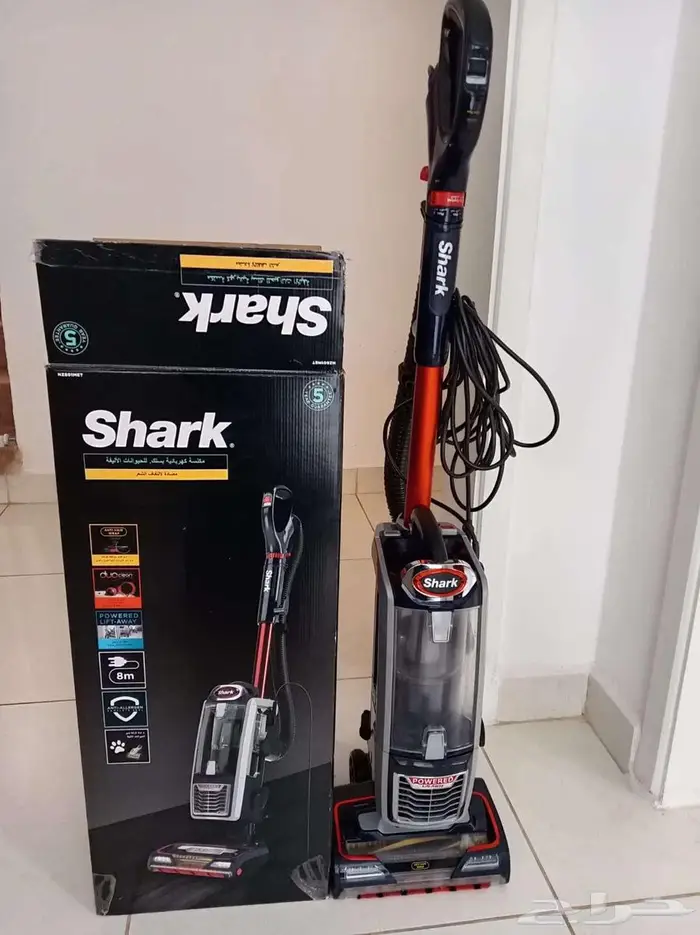 مكنسة كهربائية مع ضمان من اكسترا الى 2028 حالتها ممتازة 0