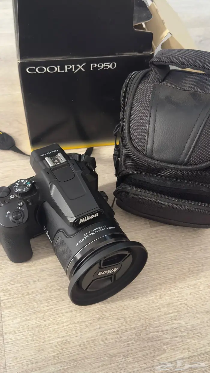 كاميرا نيكون 6