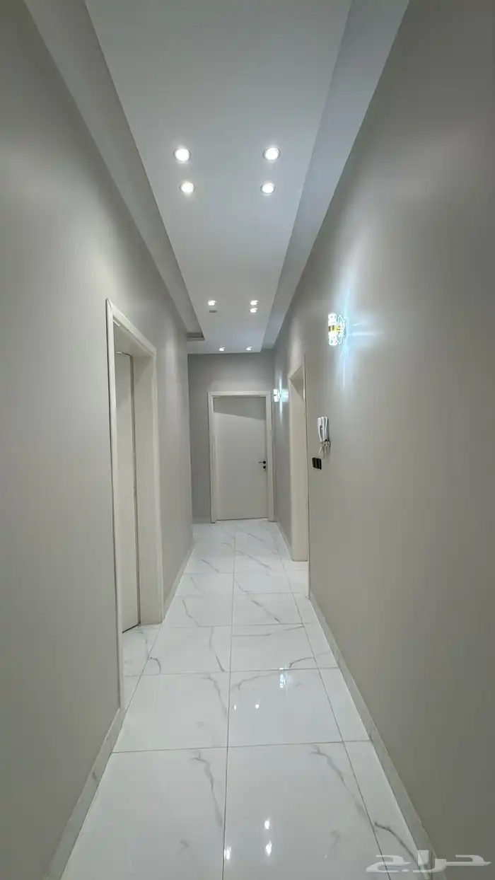 فيلا للاجار دور وملحق حي الرياض 7