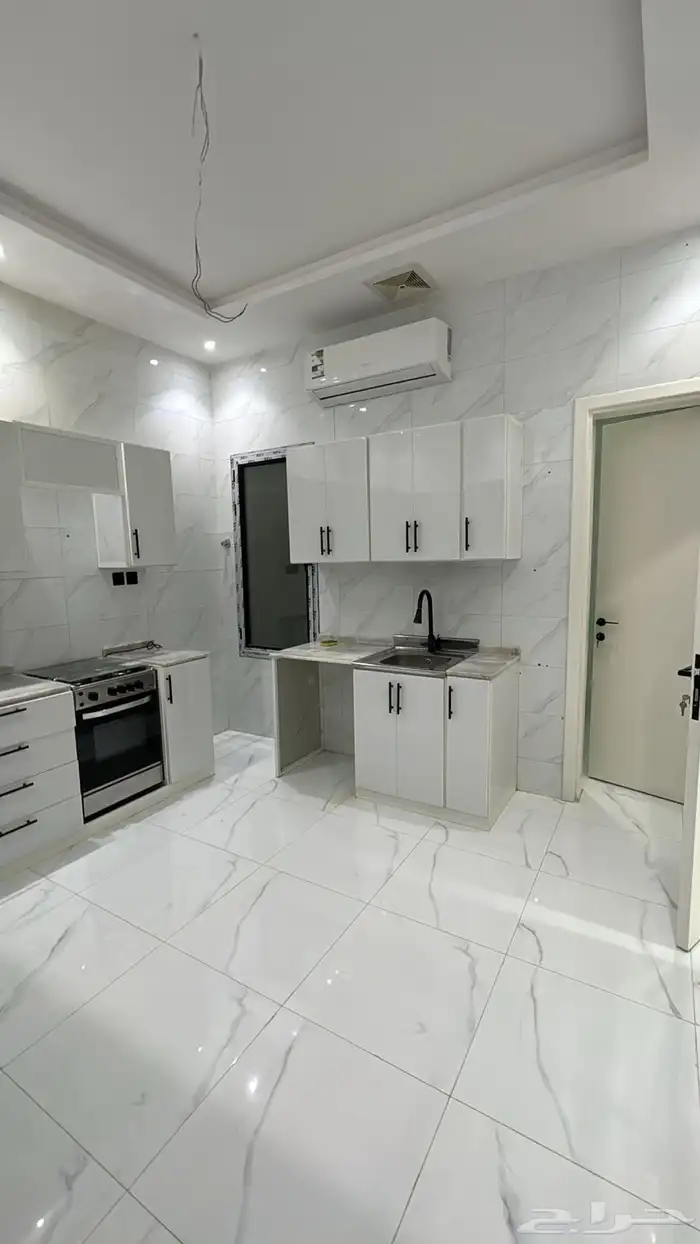 فيلا للاجار دور وملحق حي الرياض 2