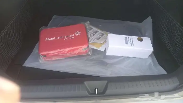 تويوتا يارس فل رمادي بنزين 2026 اقل سعر كاش واقساط 5