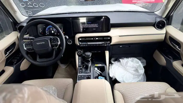 تويوتا برادو 2025 TXL3 بنزين لدى شركة عبدالمجيد الخضر 4
