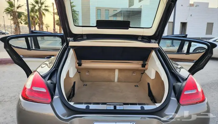 بورش باناميرا تيربو 2010 26