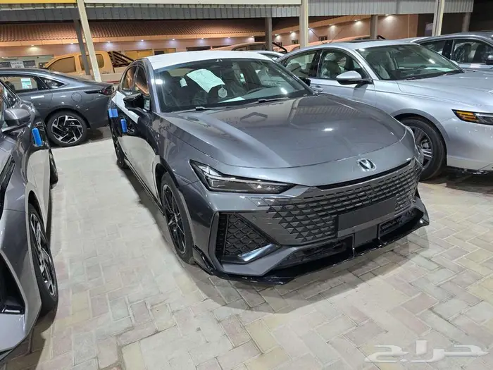 شانجان UNI V 2026 33