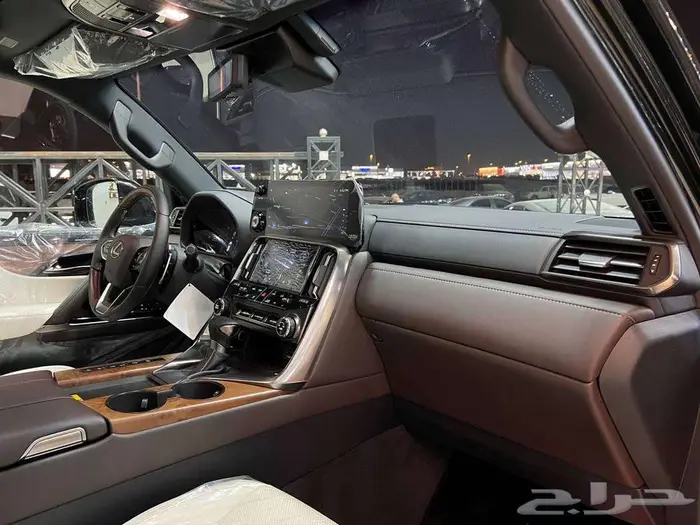 ليكزس اف سبورت 2025 LX600 9