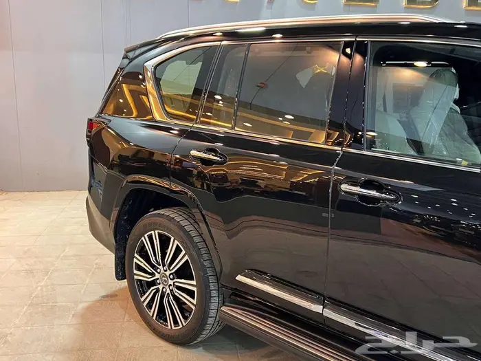 ليكزس اف سبورت 2025 LX600 5