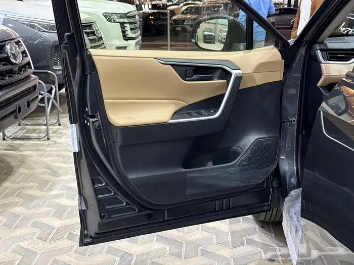 تويوتا راف فور ستاندر بدون دبل رمادي هايبرد 2025 اقل سعر 15