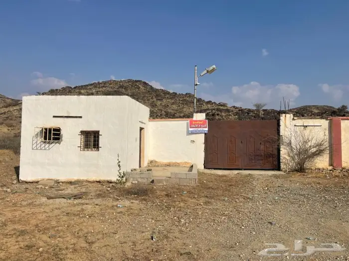 للبيع في المجارده قريه الظهره 2