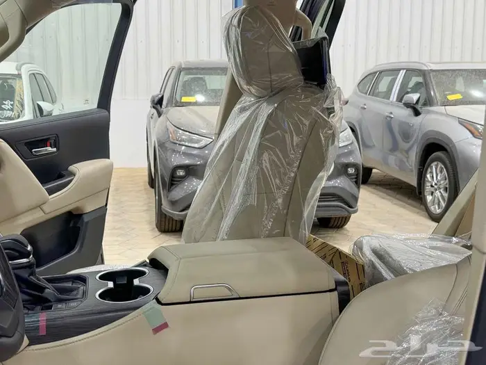 تويوتا لاندكروزر في اكس ار فل رمادي هايبرد 2025 اقل سعر 21