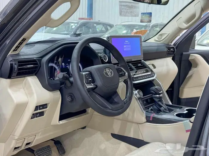 تويوتا لاندكروزر في اكس ار فل رمادي هايبرد 2025 اقل سعر 26