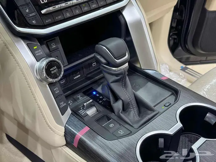 تويوتا لاندكروزر في اكس ار فل رمادي هايبرد 2025 اقل سعر 40