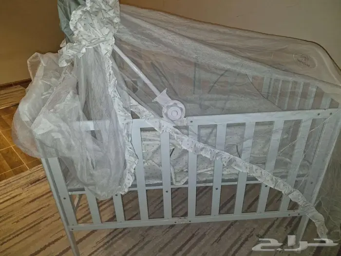 سرير اطفال للبيع 2