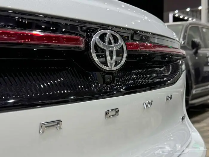 تويوتا كراون برستيج ابيض هايبرد 2026 اقل سعر كاش وبنوك 10