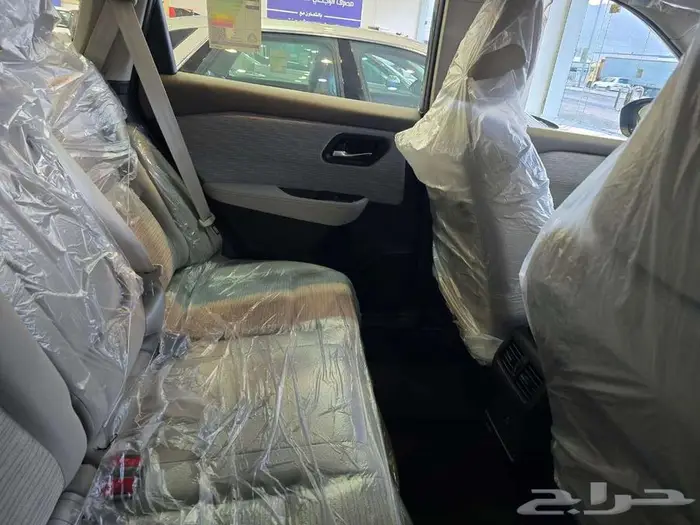 نيسان اكس تريل استاندر 5 ركاب 2026 6