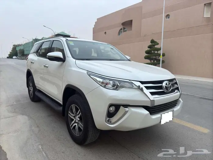 تويوتا فورتشنر 2020 Toyota Fortuner GX مخزن 1