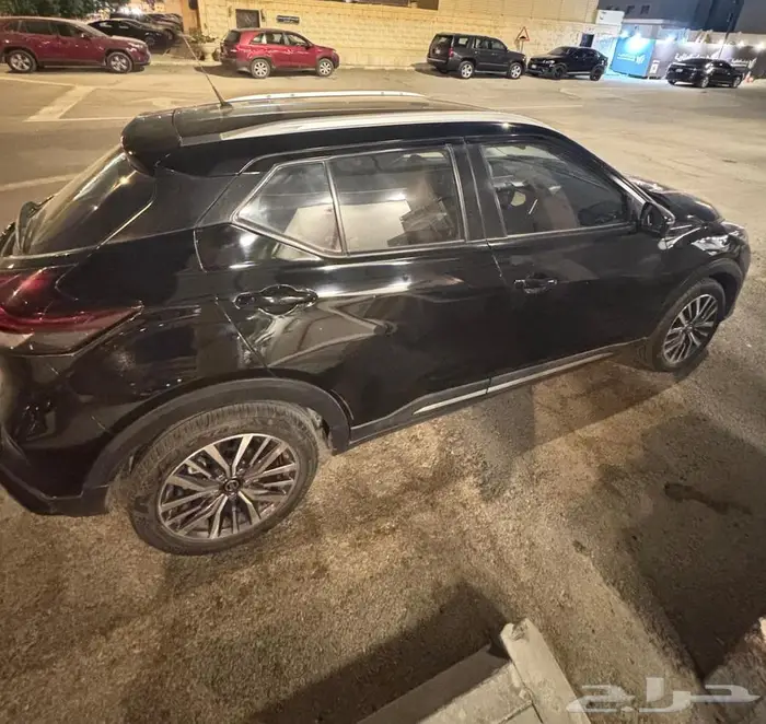 نيسان كيكس أسود - 2022 فل 13