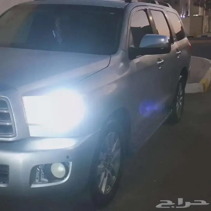 تويوتا سيكويا 7