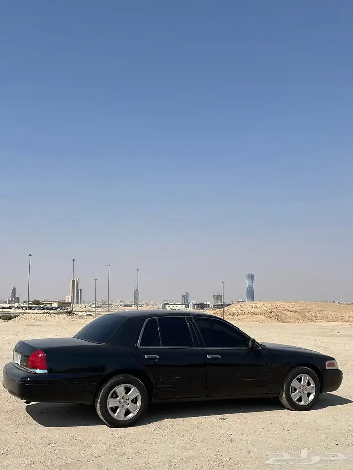 فورد فكتوريا مدني 2011 2