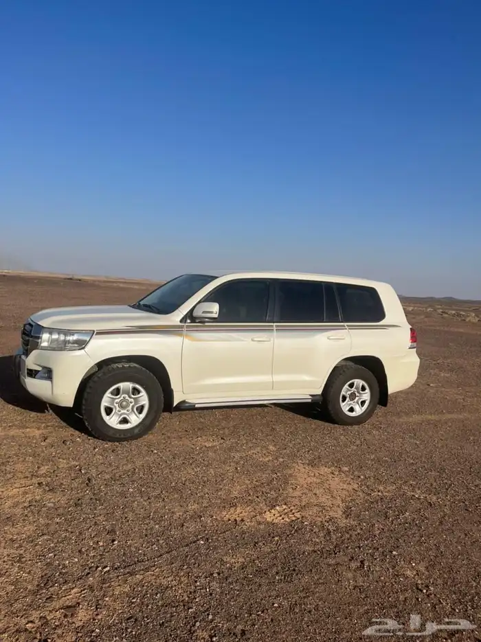 جيب لاندكروزر 6