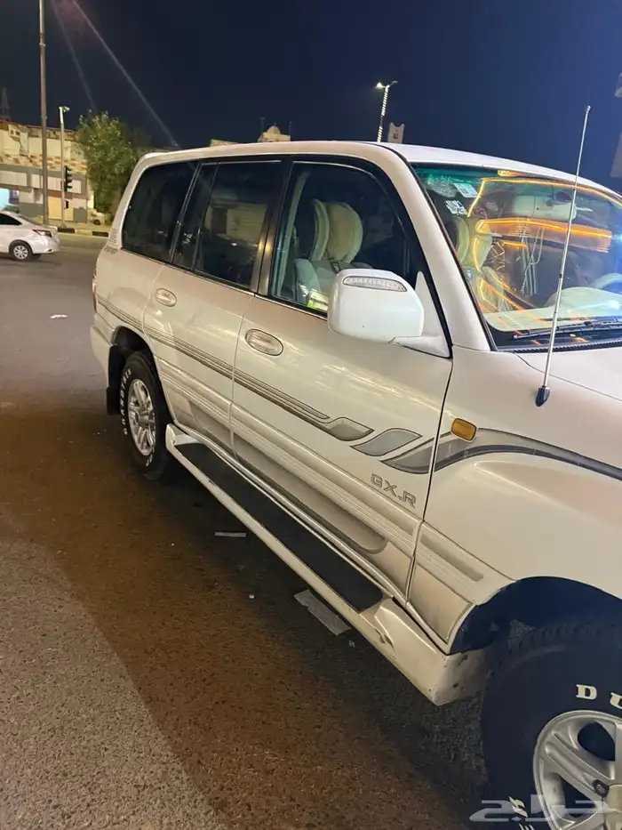 لاندكروزر GXR 6 سلندر 2006 أبيض لؤلؤي للبيع 17