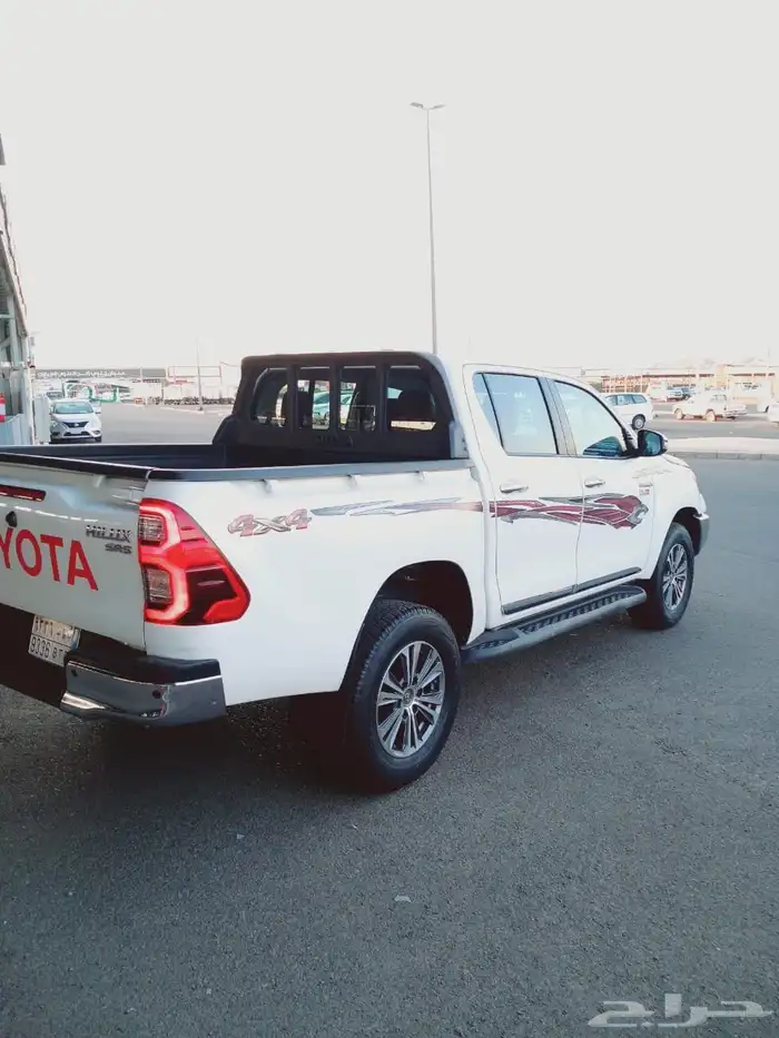 تويوتا هايلوكس غمارتين دبل اتوماتيك 2023 ديزل 7