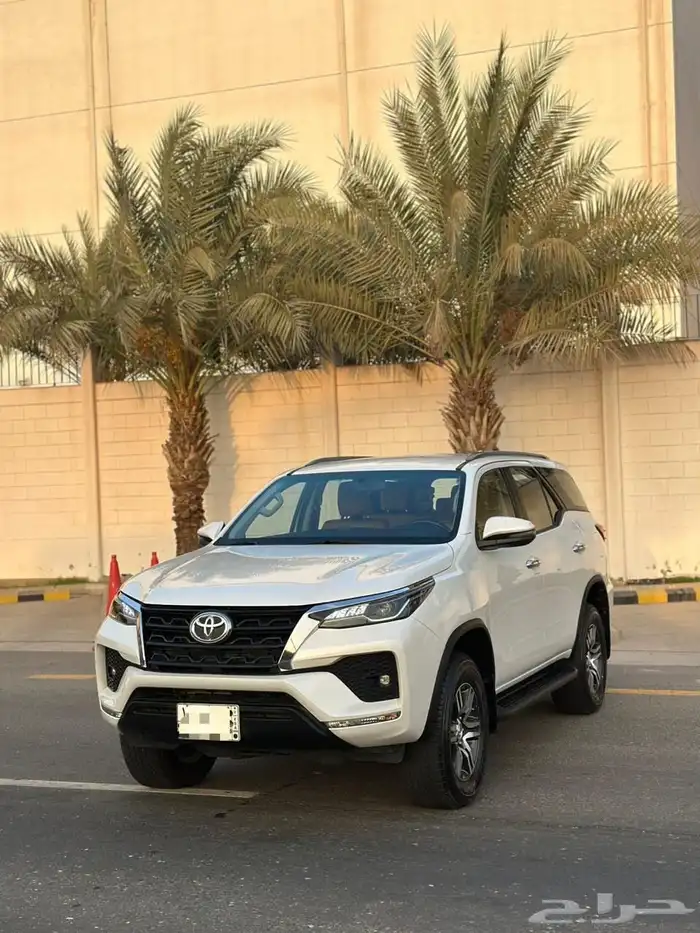 تويوتا فورشنر 2023 VX1 سته سلندر 2