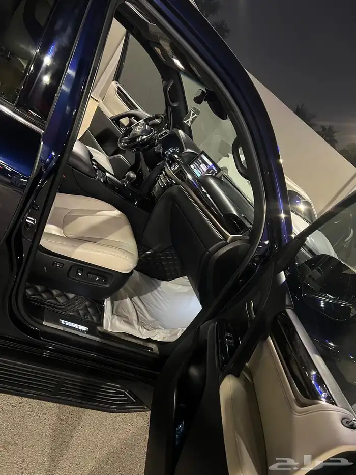 Lexus LX570 Sport 2020 11