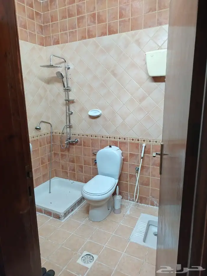 شقة واسعه في الربوة اربع غرف 5