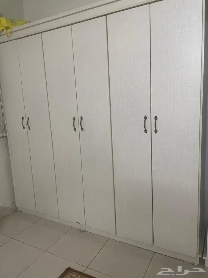 دولاب كبير نظيف 0