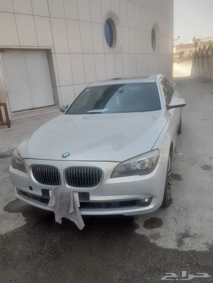 سيارة بي ام دبليو BMW موديل 2012 0