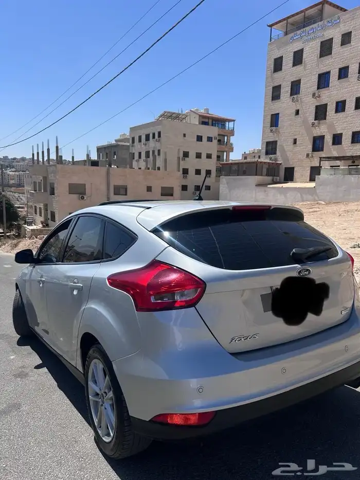 فورد فوكس فل هاتش باك 17