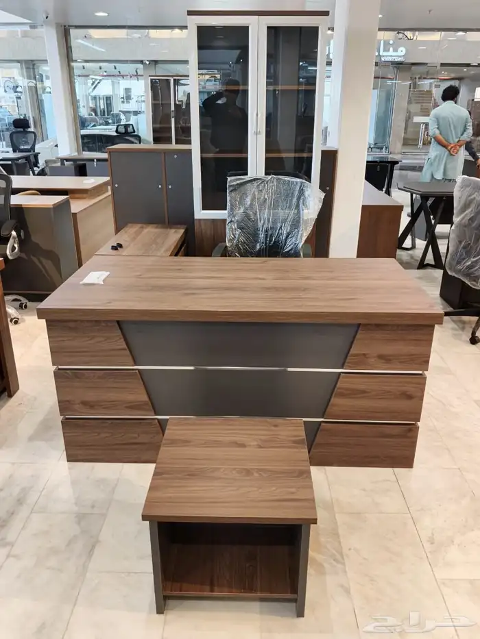 مكاتب دواليب كراسي 22