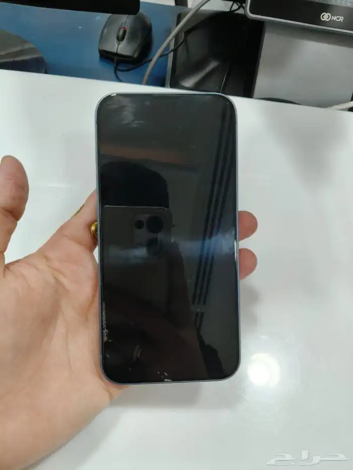 ايفون 14 العادي 256 جيجا 6