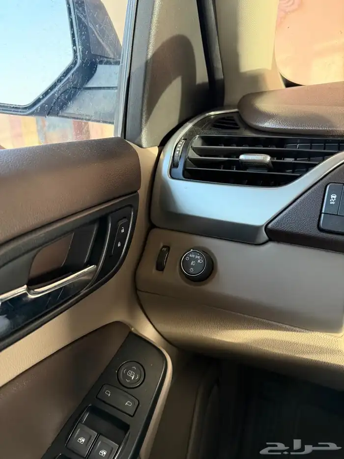 للبيع تاهو 2019 شبه مخزن الممشى 90 الف 17