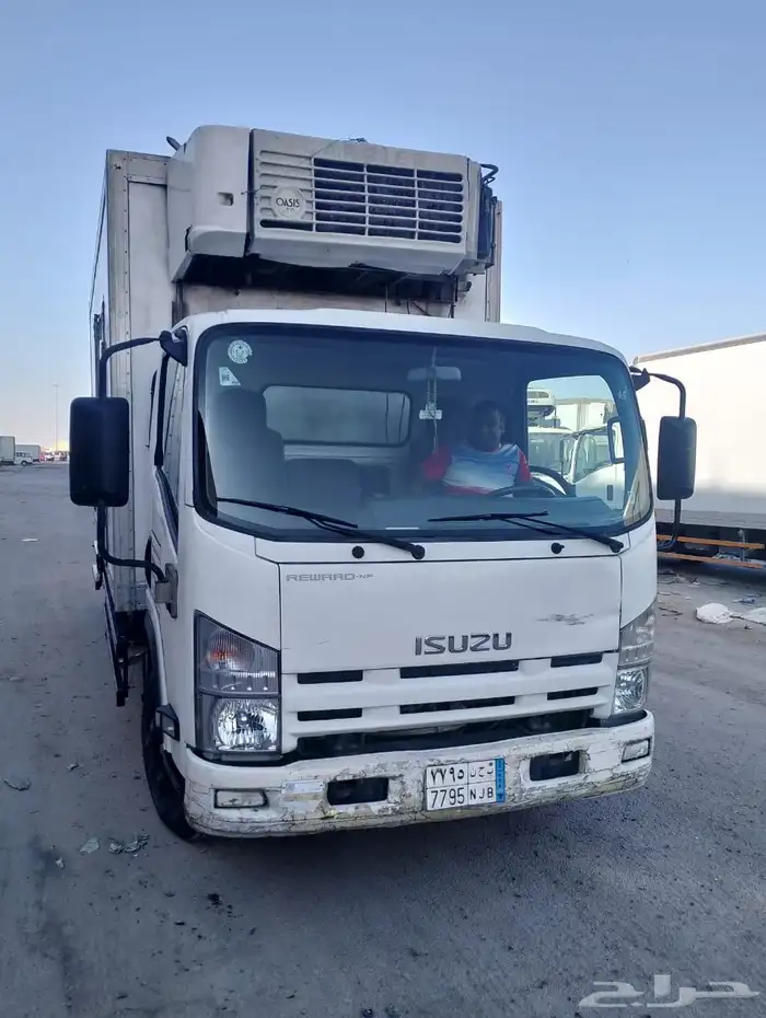 للبيع دينا ايسوزو 2016 4 طن ثلاجة شاص طويل 0