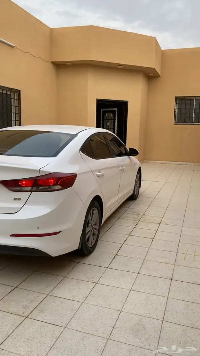 النترا 2018 نص فل كاميرا وشاشة وجنوط 1