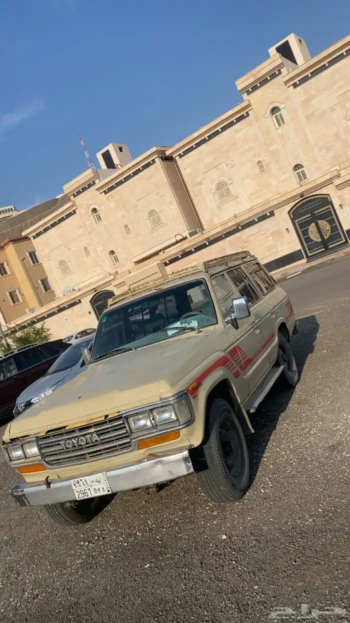 جيب لاند كروزر 1