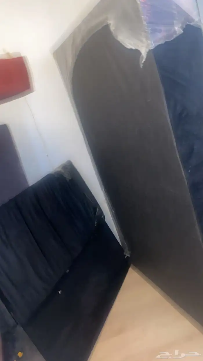 سرير نفر ونص اللون اسود 1