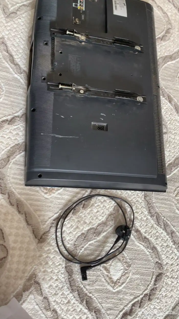 شاشه الشركه سامسونج من النوادر الشاشه لا تشتكي من شيء 3