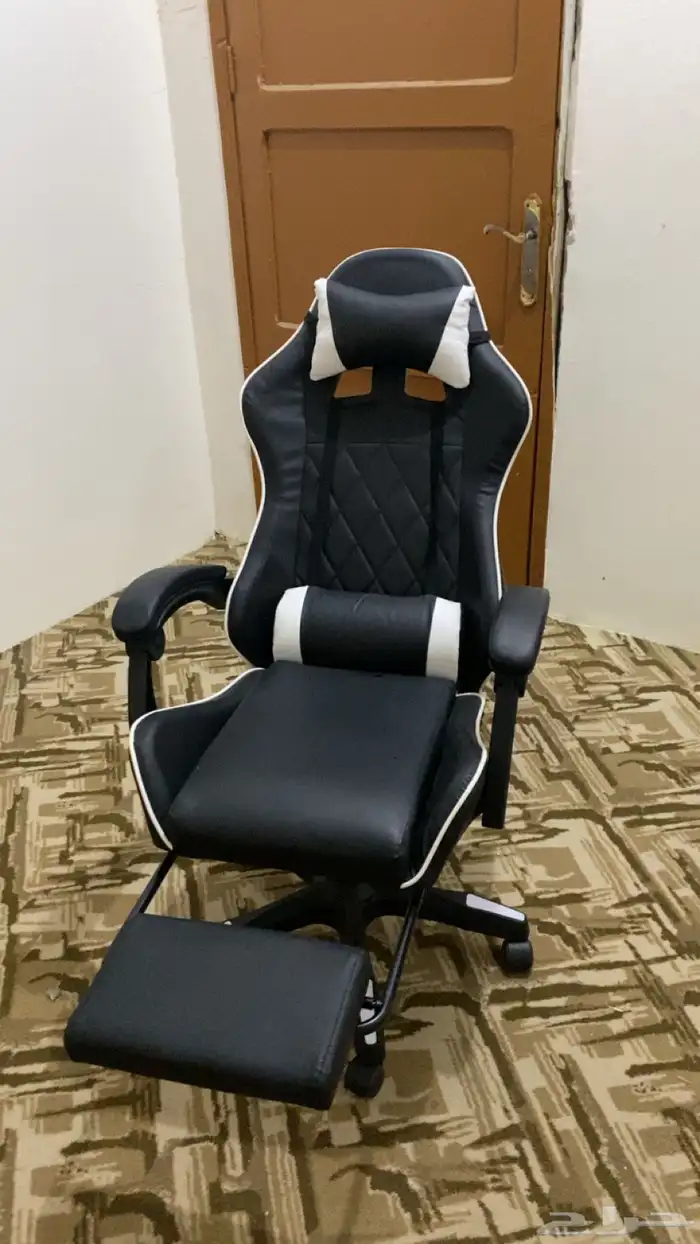 للبيع مايك خارجي مع استاند وكيبور وشاشه وماوس باد 4