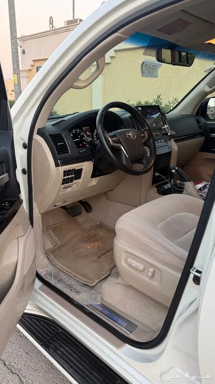 لاندكروزر 2020 تورينق ممشى قليل 10