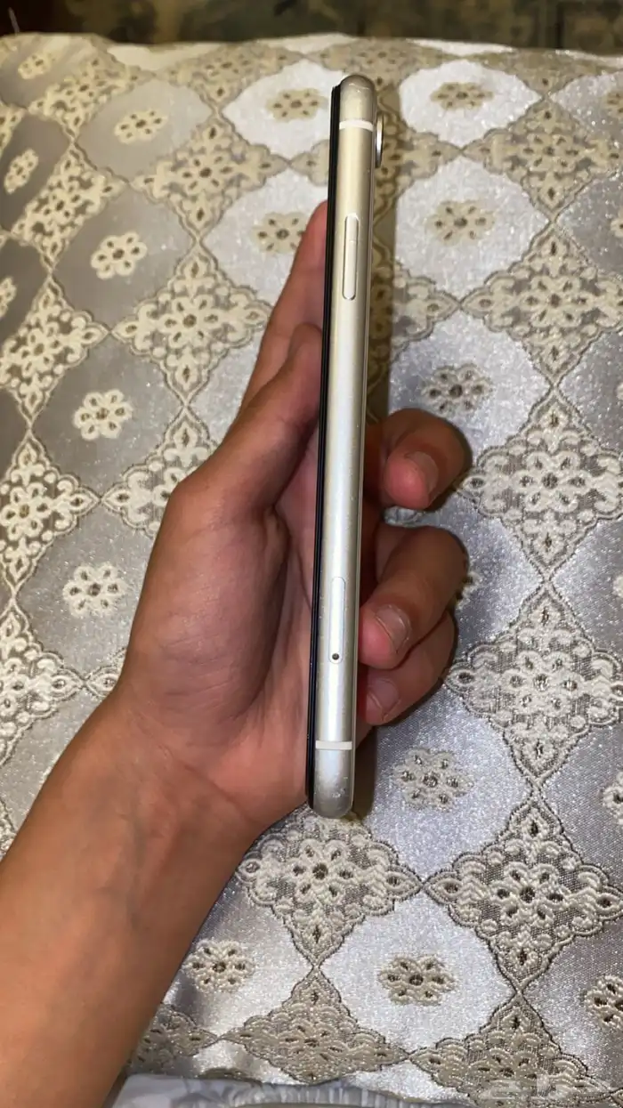 ايفون اكس ار 2